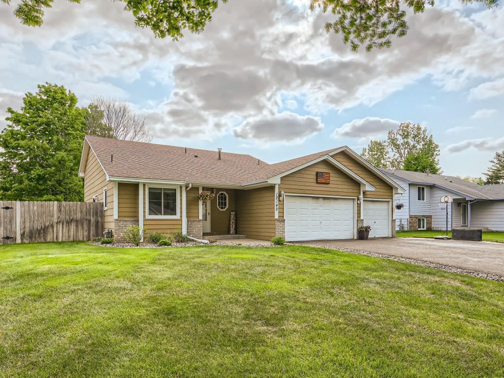 12142 Lily Street NW Coon Rapids MN 55433 6371313 image1