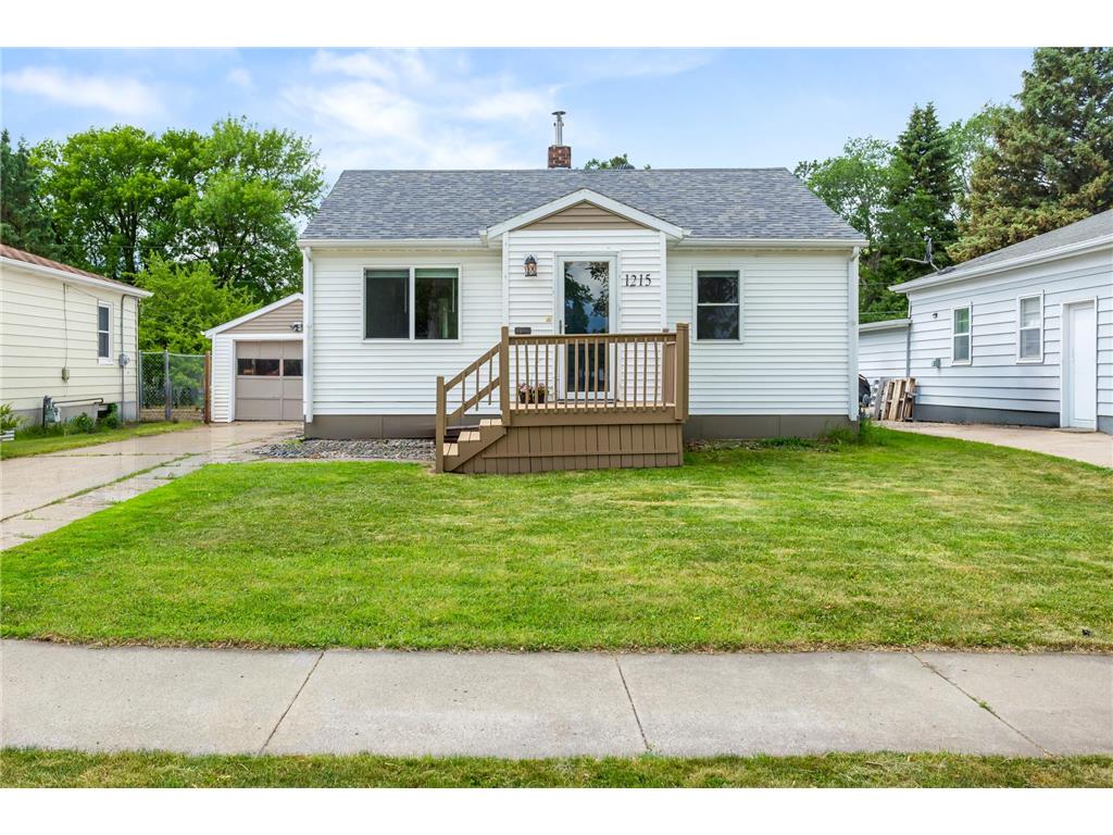1215 13th Street N Moorhead MN 56560 7095612 image1