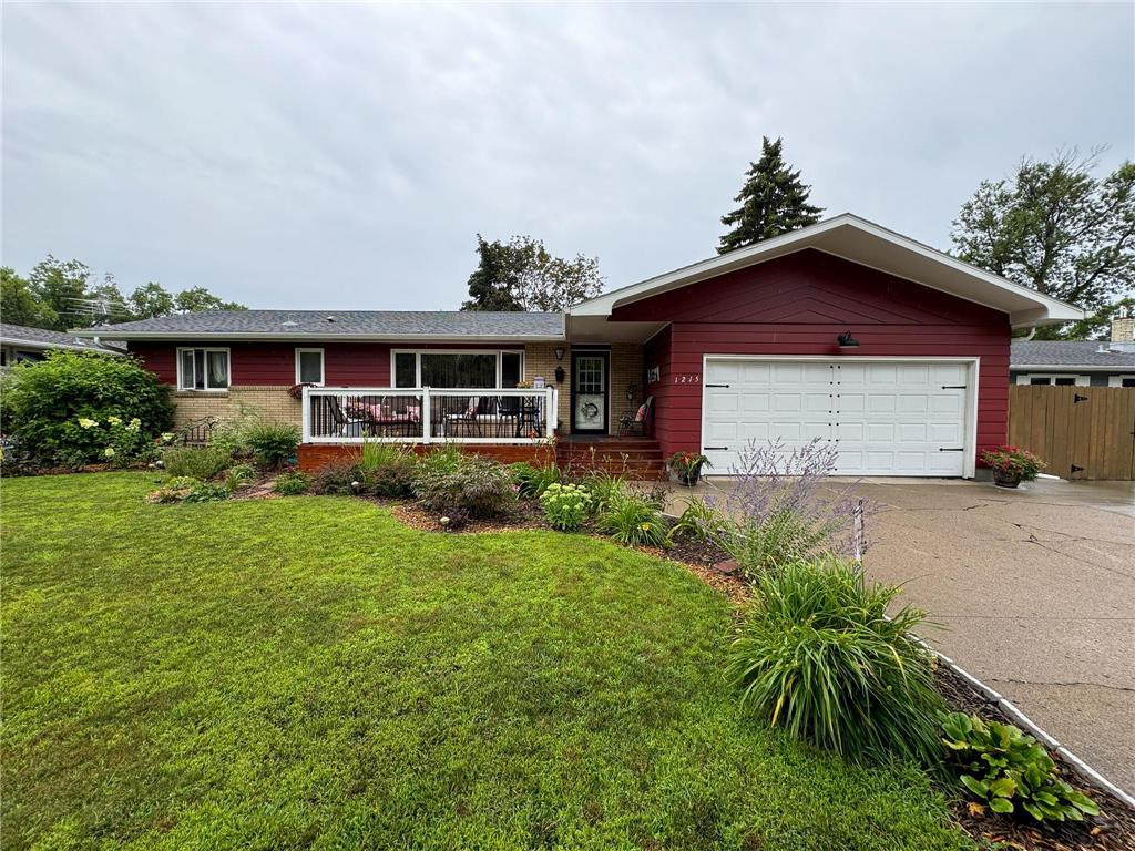 1215 24th Avenue S Moorhead MN 56560 6578748 image1