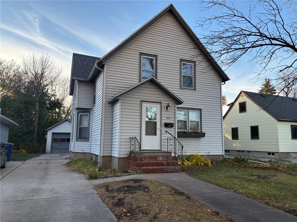 1215 6th Street S Moorhead MN 56560 6811922 image1