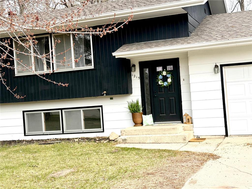 1215 Edgewood Drive Thief River Falls MN 56701 7067503 image2