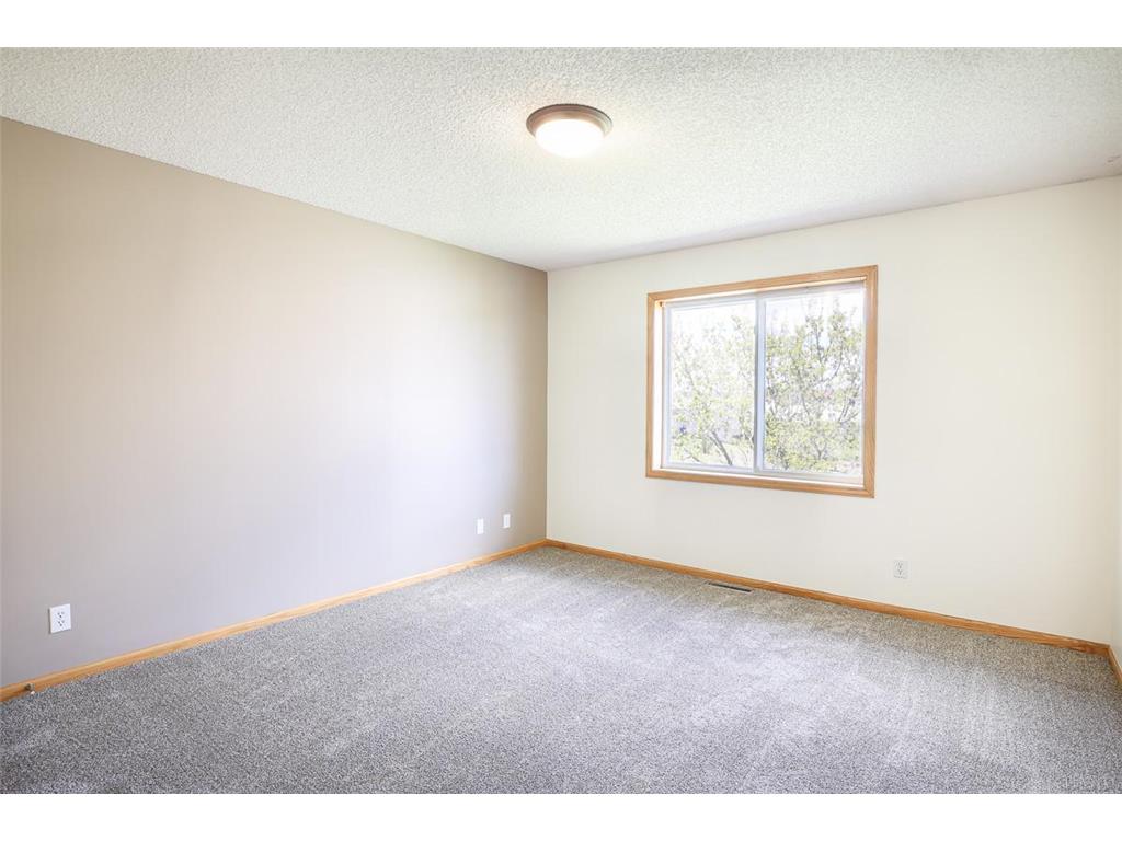 1215 West Edge Place New Richmond WI 54017 7067135 image11