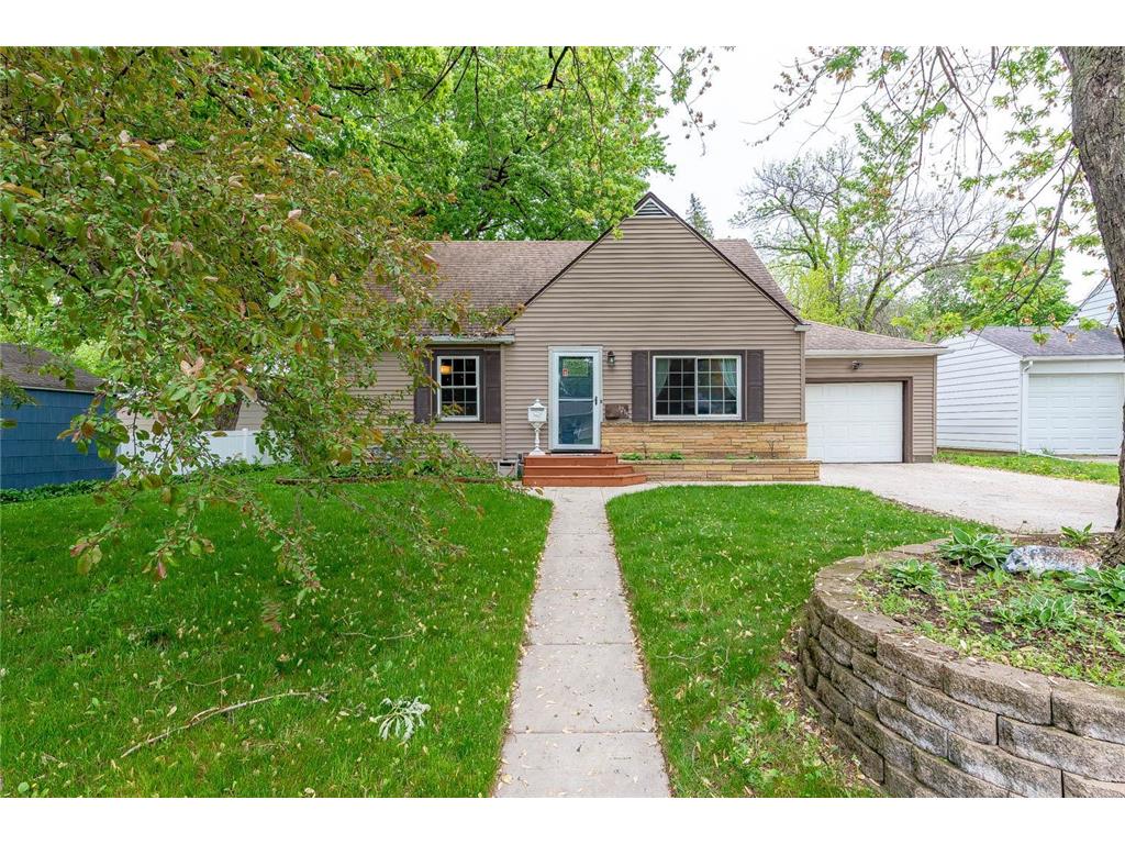 1215 Woodland Avenue Mankato MN 56001 7088773 image2