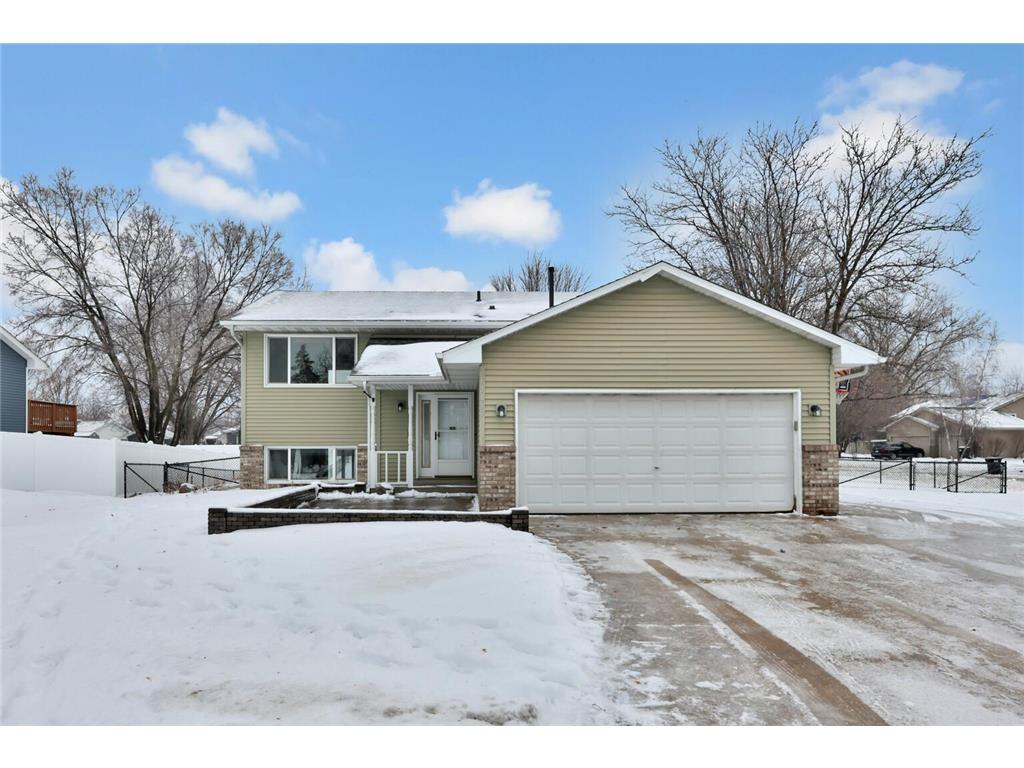 12155 Osage Street NW Coon Rapids MN 55448 7006393 image1