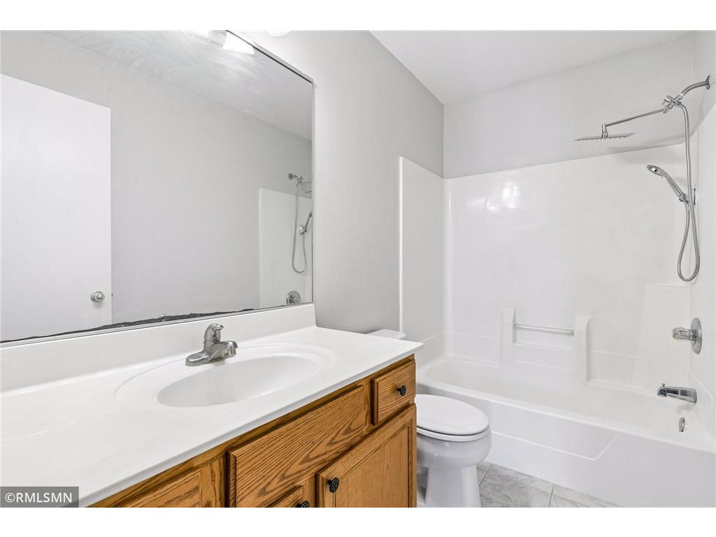 1216 Cuylle Bay Faribault MN 55021 7094156 image17