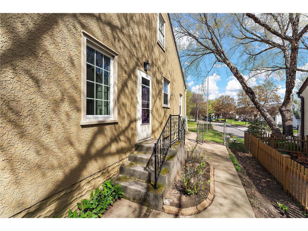 1216 Jessamine Avenue E Saint Paul MN 55106 7068011 image5