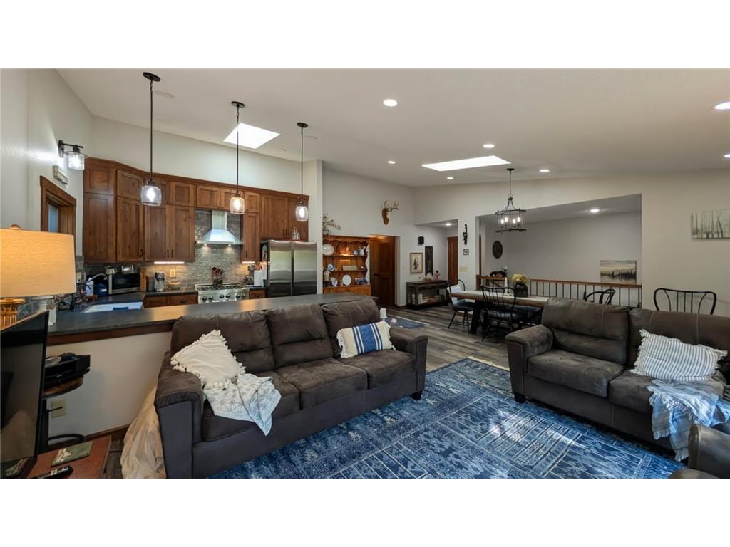 1216 Oak Drive Montevideo MN 56265 7115217 image2