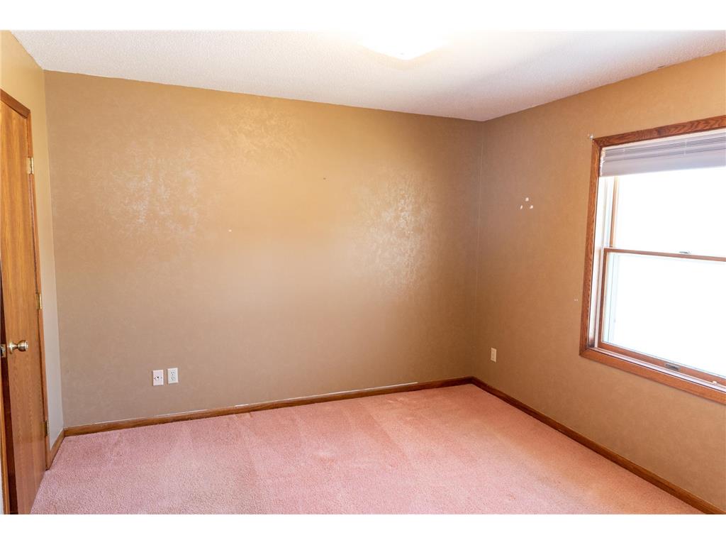 1216 Parkside Drive Marshall MN 56258 7079720 image7
