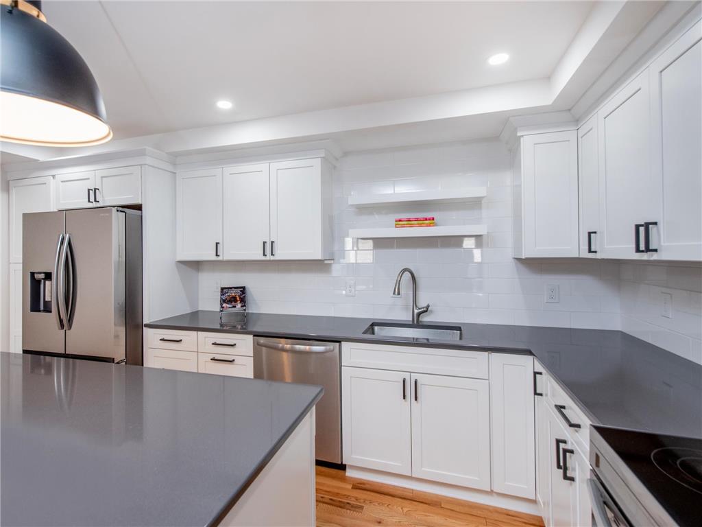 1216 Trailwood S Hopkins MN 55343 6822245 image10