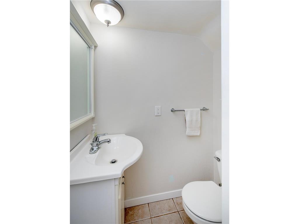 1216 Trailwood S Hopkins MN 55343 6822245 image13