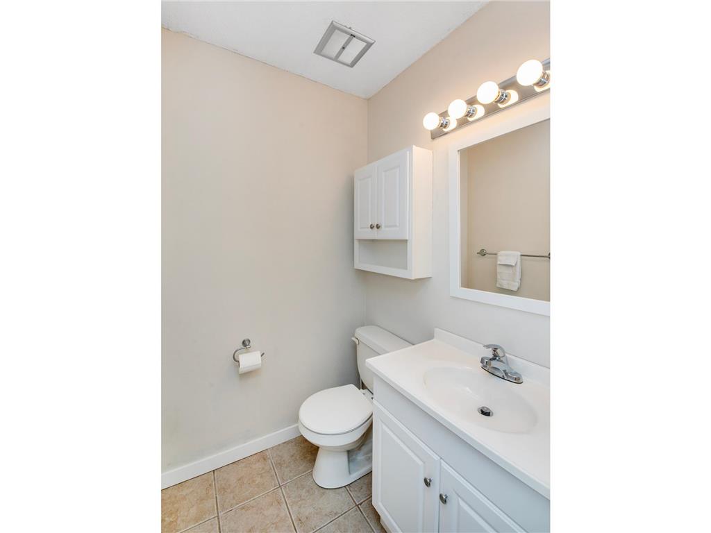 1216 Trailwood S Hopkins MN 55343 6822245 image16