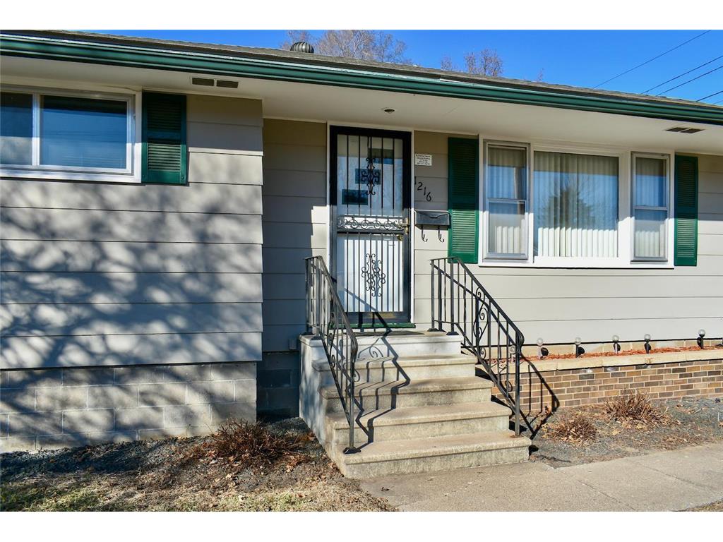 1216 W Mark Street Winona MN 55987 6492936 image1