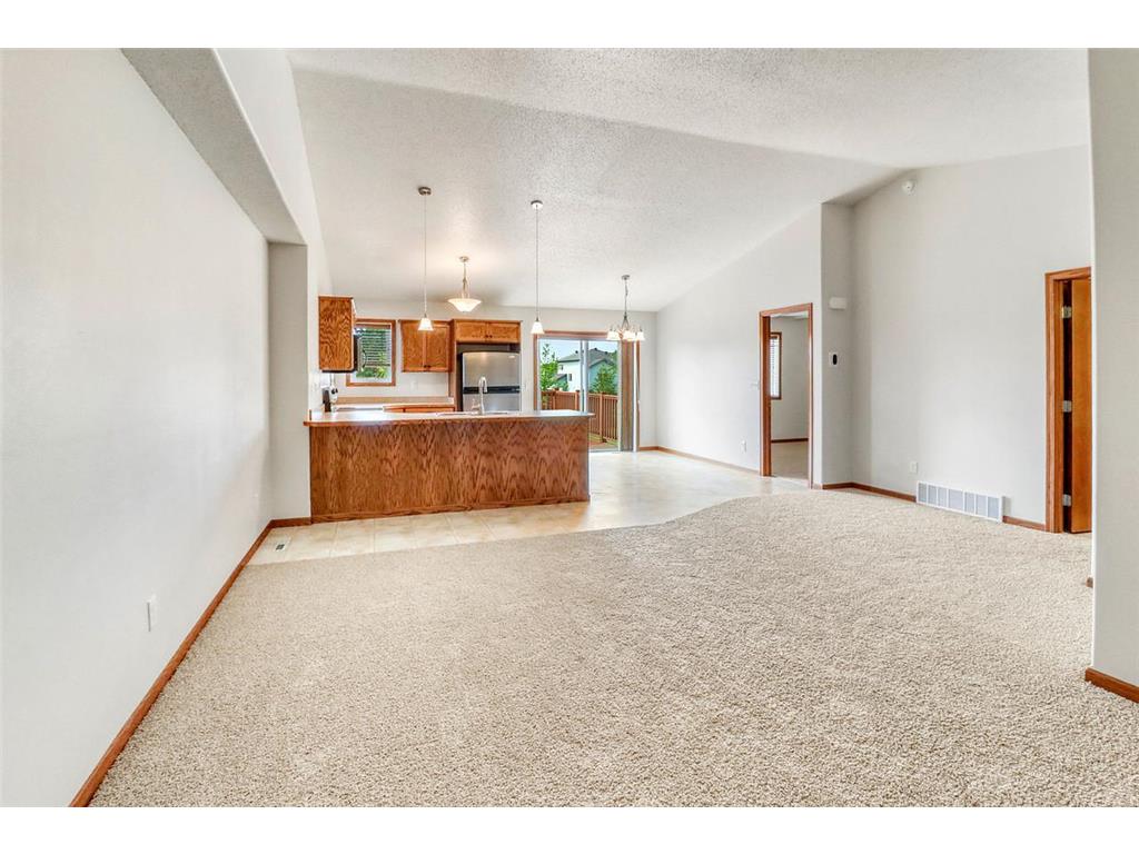 1217 37th Avenue S Moorhead MN 56560 7102661 image10