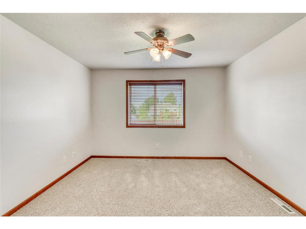 1217 37th Avenue S Moorhead MN 56560 7102661 image12