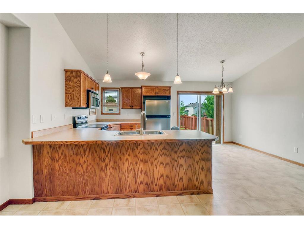 1217 37th Avenue S Moorhead MN 56560 7102661 image2
