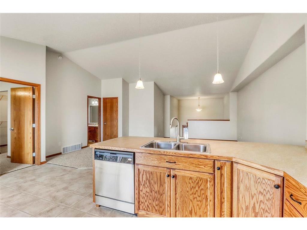 1217 37th Avenue S Moorhead MN 56560 7102661 image6