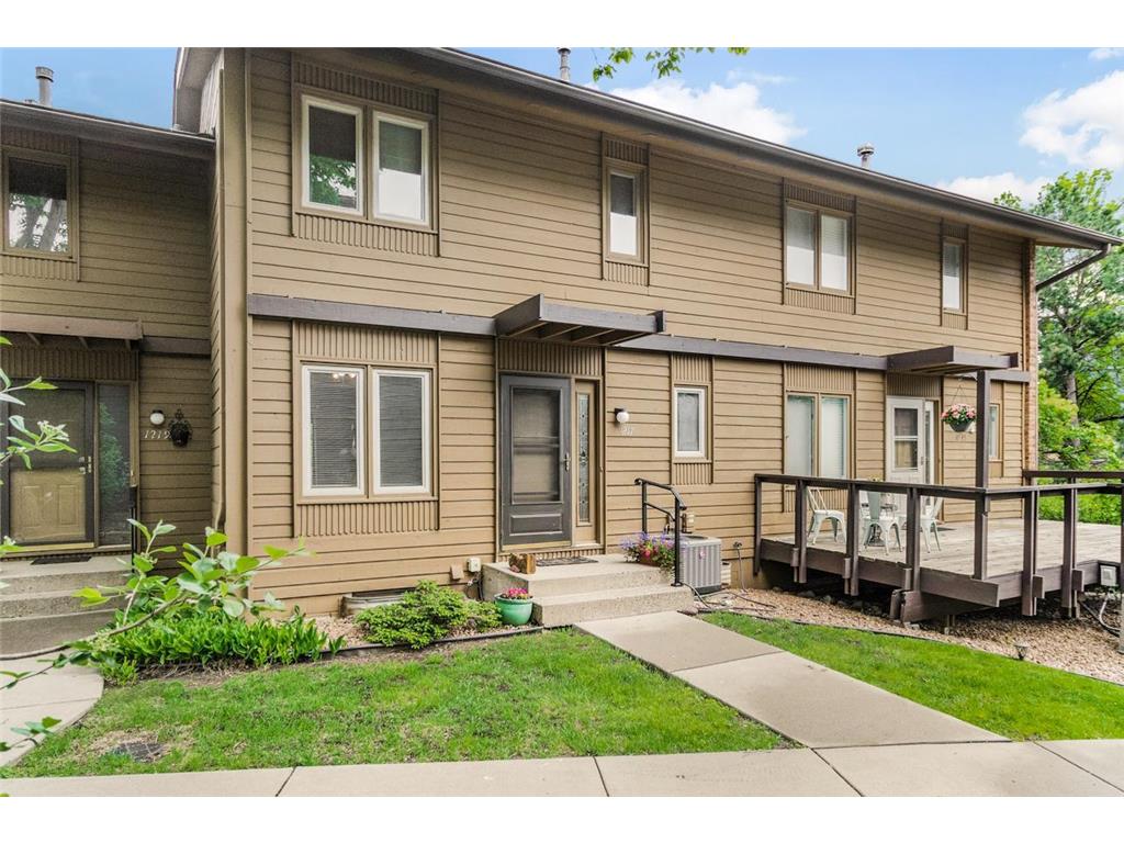 1217 Brighton Square New Brighton MN 55112 7067899 image1