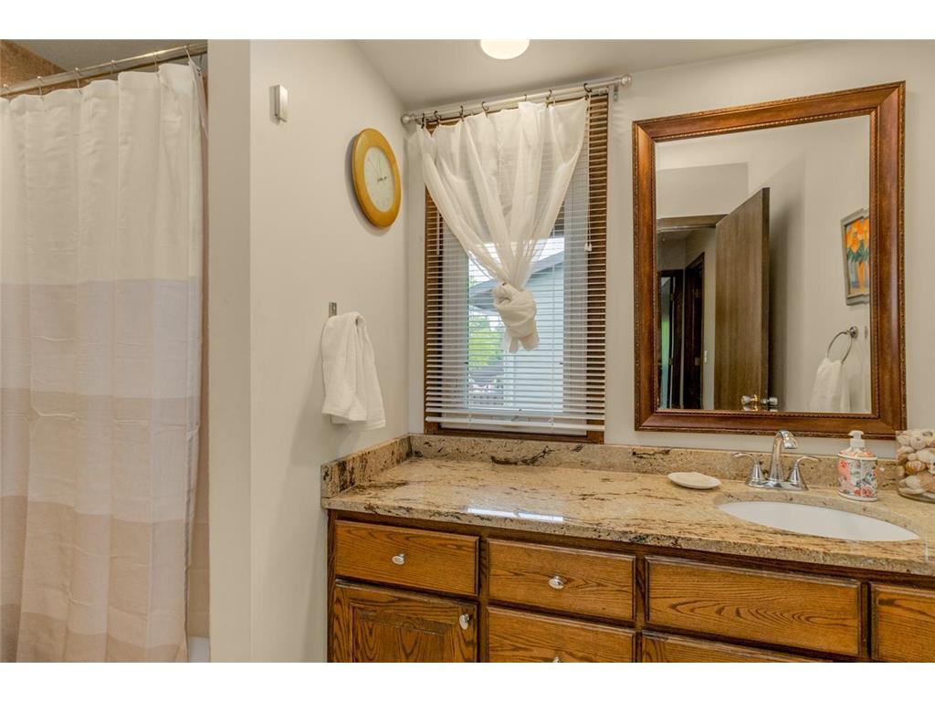 1217 Brighton Square New Brighton MN 55112 7067899 image17