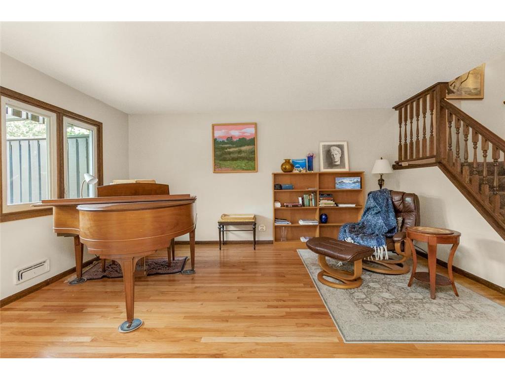 1217 Brighton Square New Brighton MN 55112 7067899 image3