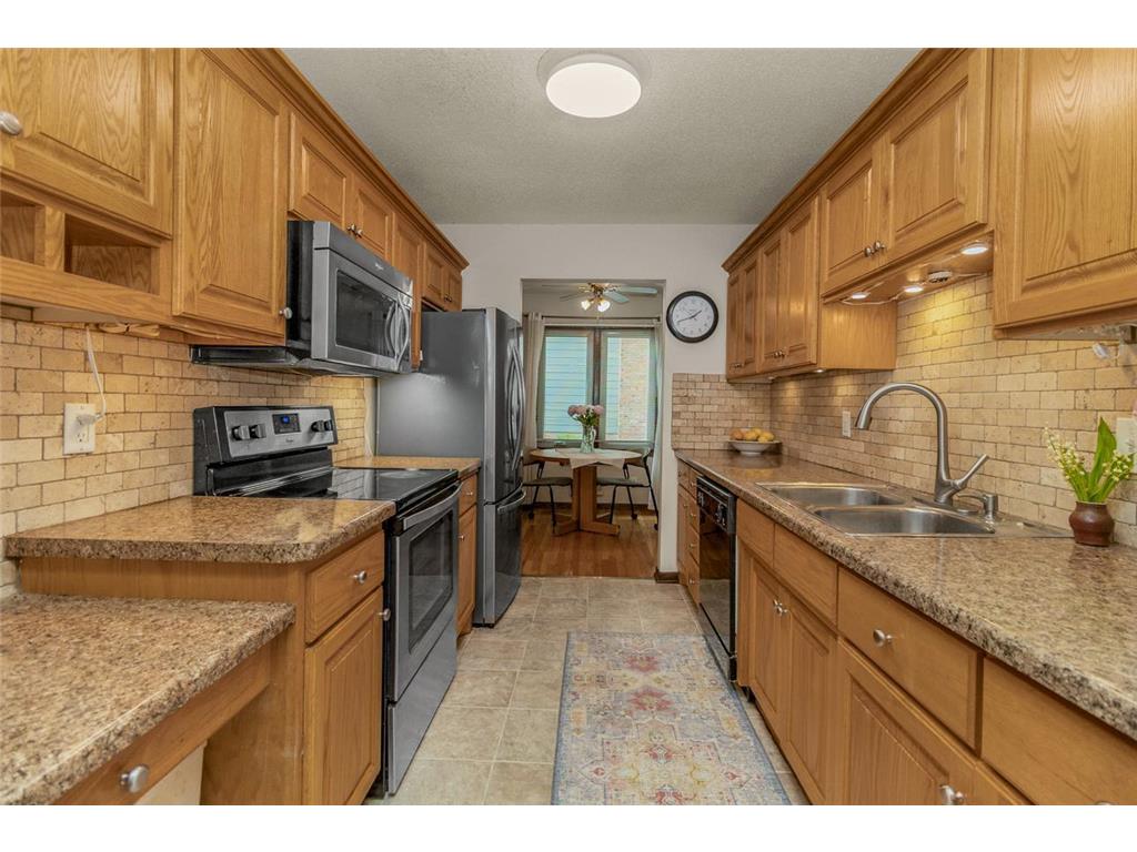 1217 Brighton Square New Brighton MN 55112 7067899 image8