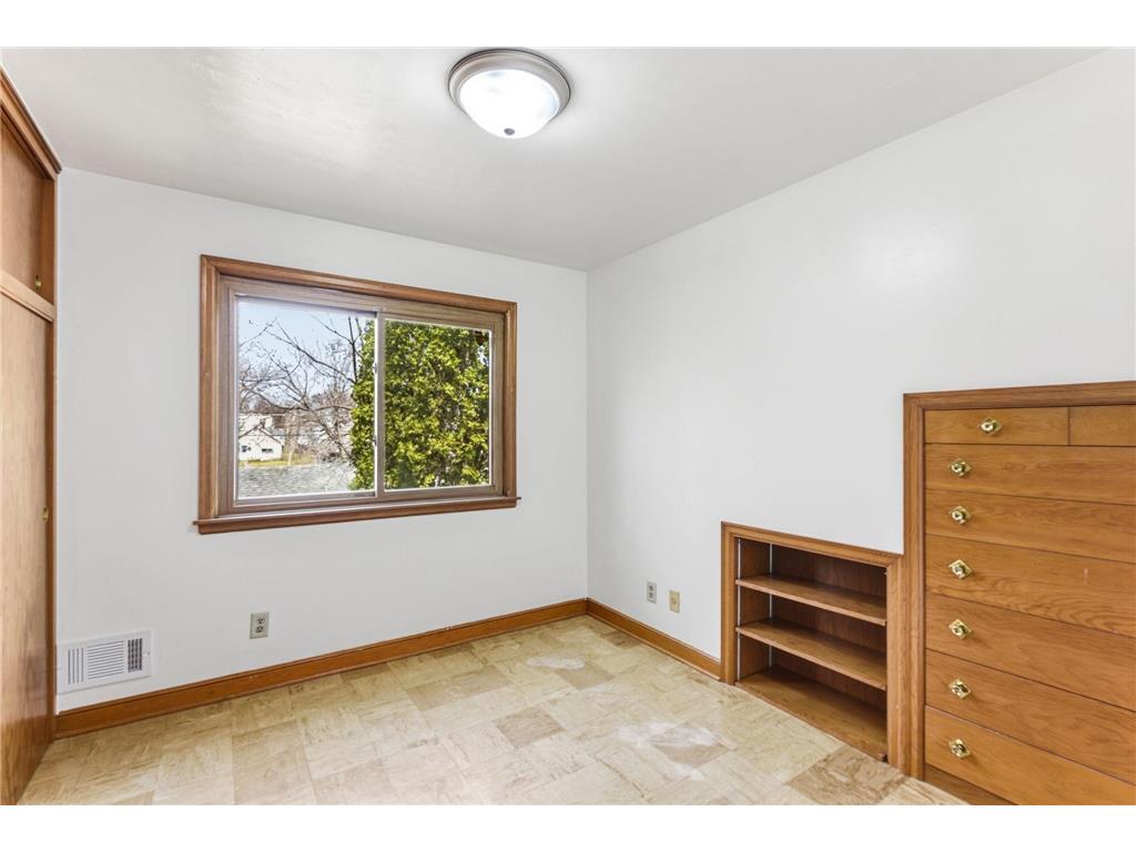 1217 Cook Avenue E Saint Paul MN 55106 7053402 image15