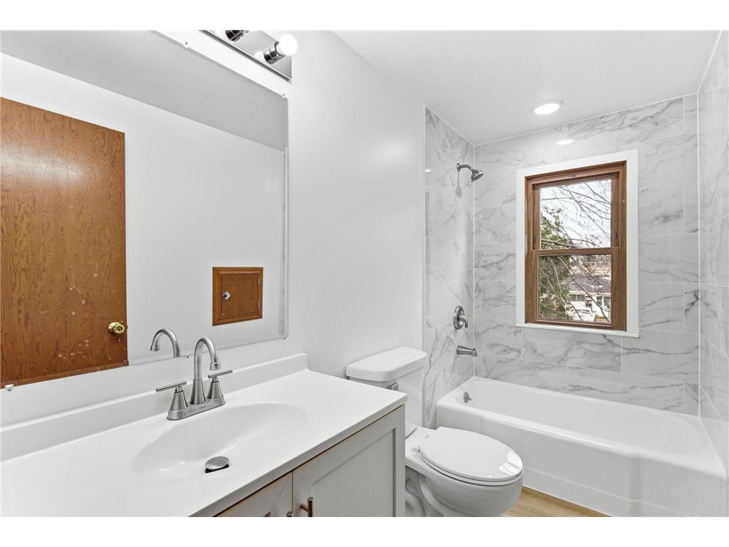 1217 Cook Avenue E Saint Paul MN 55106 7053402 image21