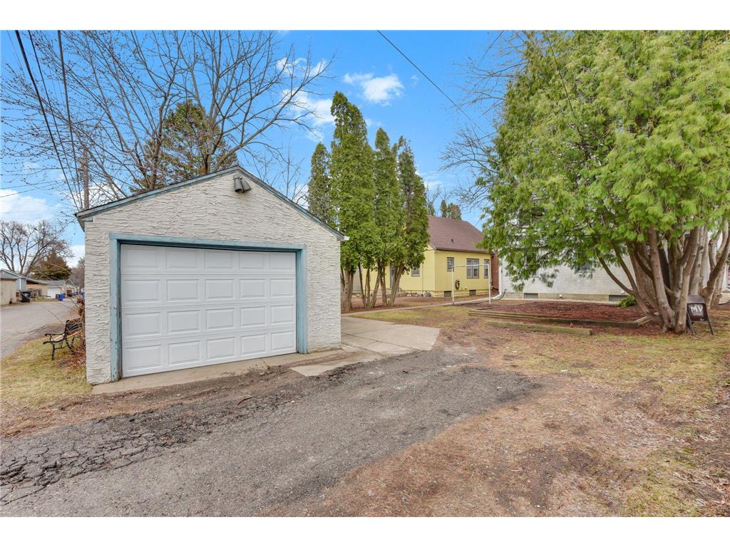 1217 Cook Avenue E Saint Paul MN 55106 7053402 image28