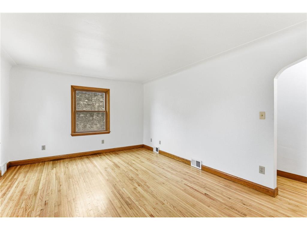 1217 Cook Avenue E Saint Paul MN 55106 7053402 image5