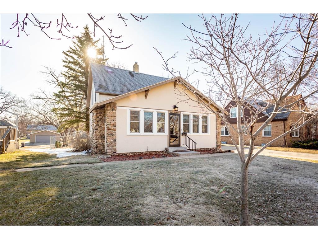 1217 Douglas Street Alexandria MN 56308 6359212 image1