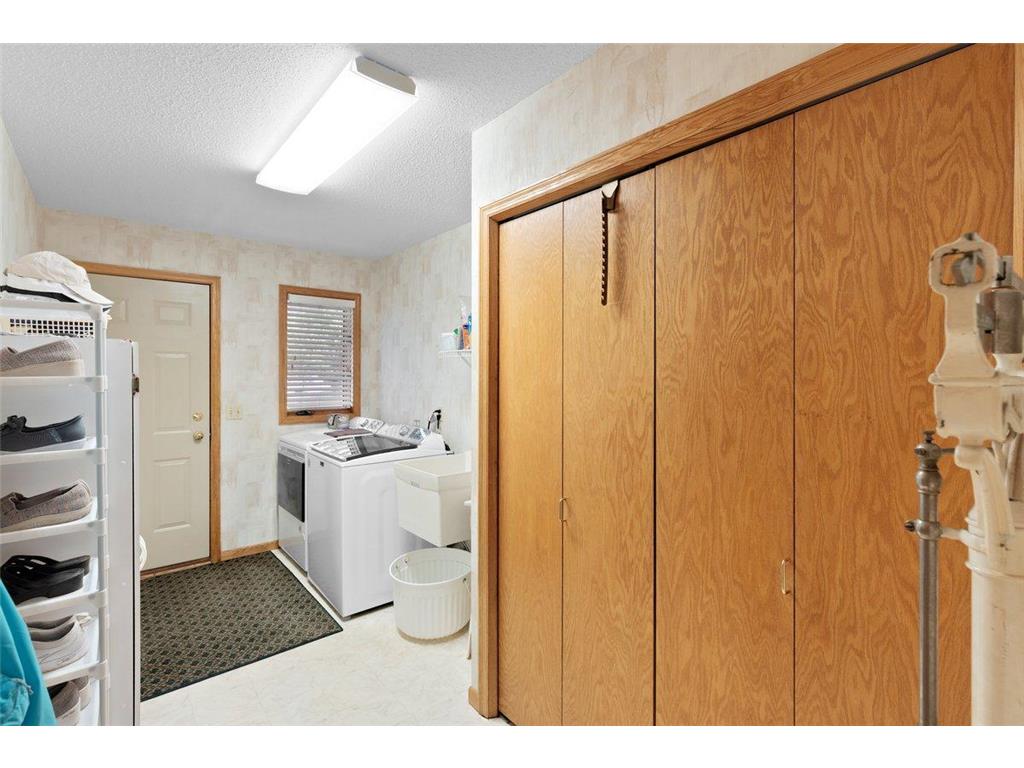 1217 Emerson Court Burnsville MN 55337 7071973 image22