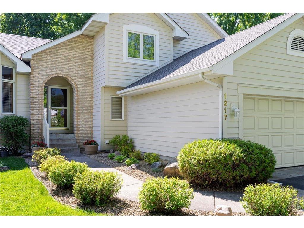 1217 Emerson Court Burnsville MN 55337 7071973 image6