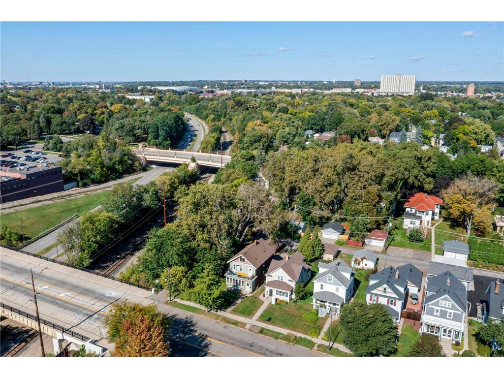 1217 Grand Avenue Saint Paul MN 55105 6799938 image2