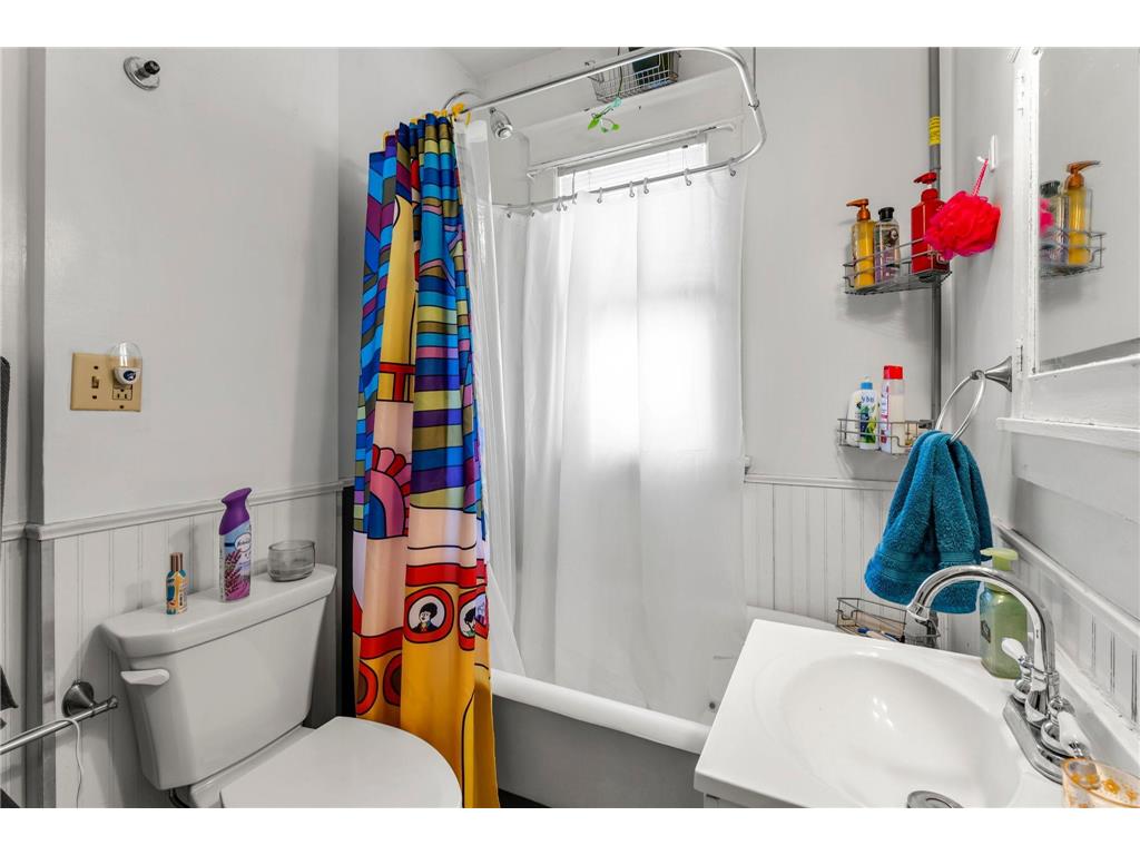 1217 Grand Avenue Saint Paul MN 55105 6799938 image33