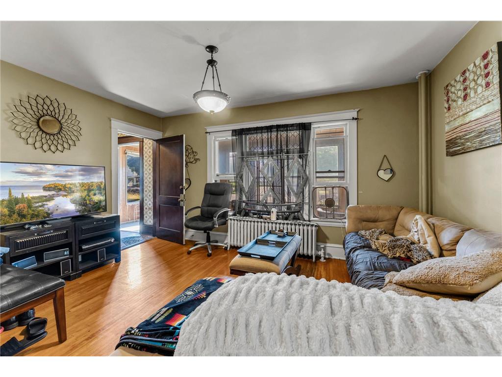 1217 Grand Avenue Saint Paul MN 55105 6799938 image9