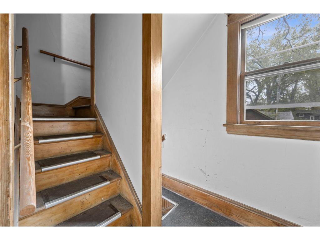 1217 Grand Avenue Saint Paul MN 55105 7069659 image42