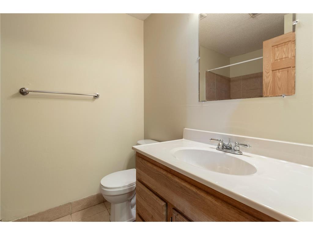 1217 Yale Avenue SE Minneapolis MN 55414 7024189 image24