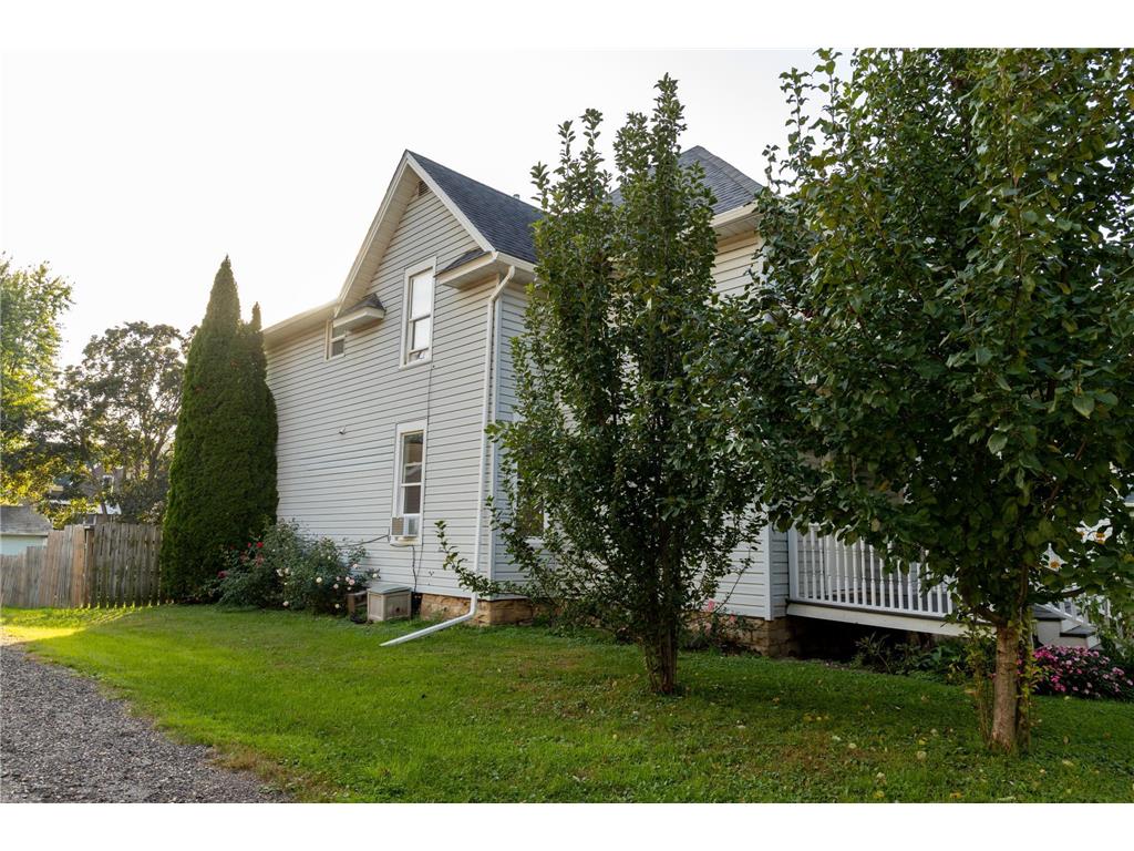 1218 East Avenue Red Wing MN 55066 6798744 image4