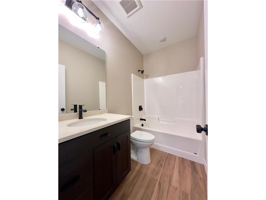 1218 Highway Street N Dodge Center MN 55927 6775226 image29