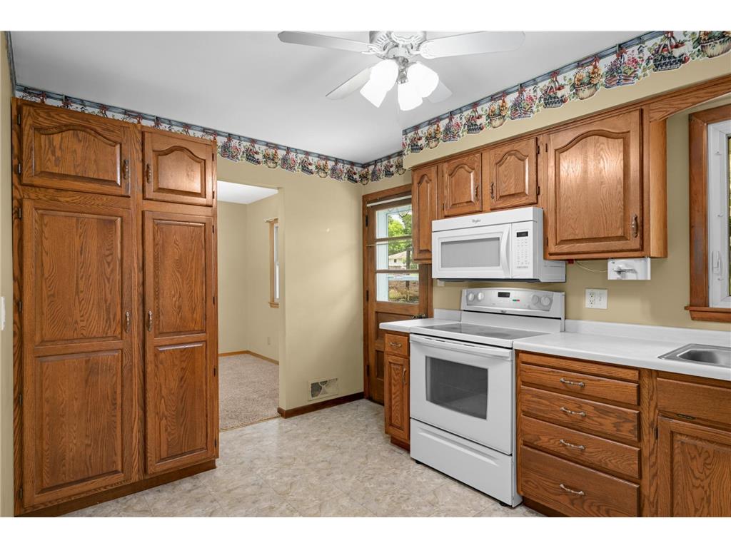 1218 Kent Street N Saint Paul MN 55117 7091924 image25