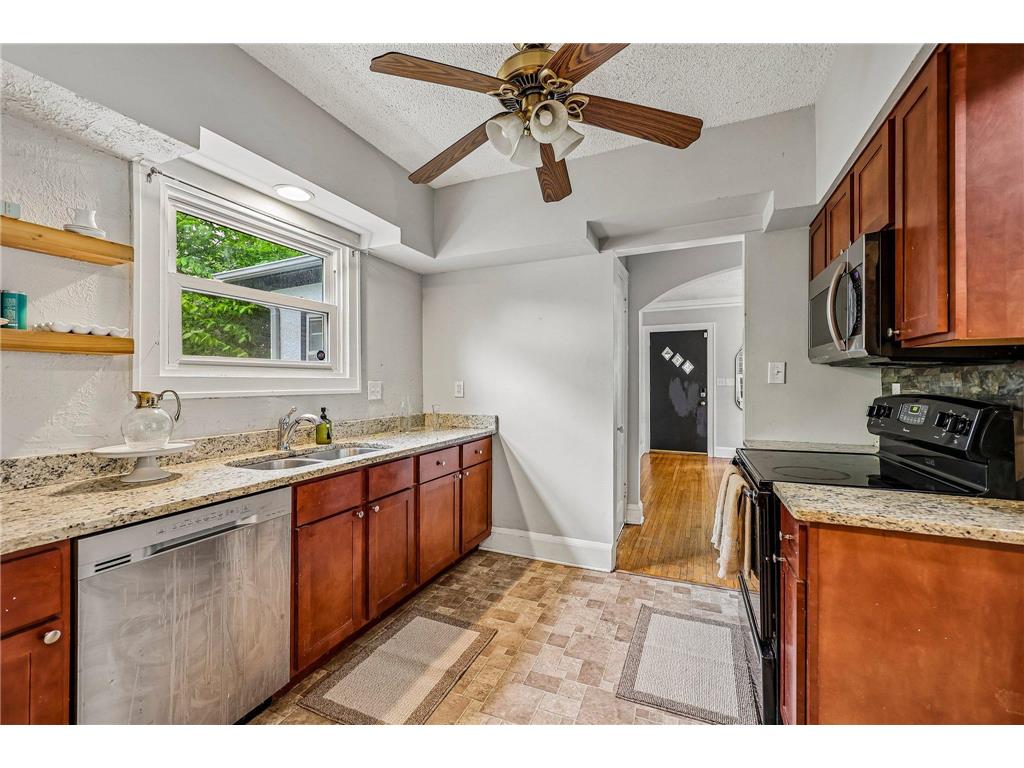 1218 Queen Avenue N Minneapolis MN 55411 7068506 image14