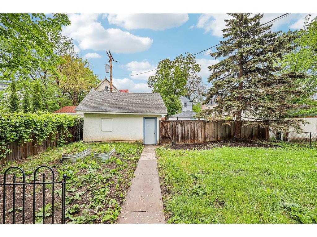 1218 Queen Avenue N Minneapolis MN 55411 7068506 image36