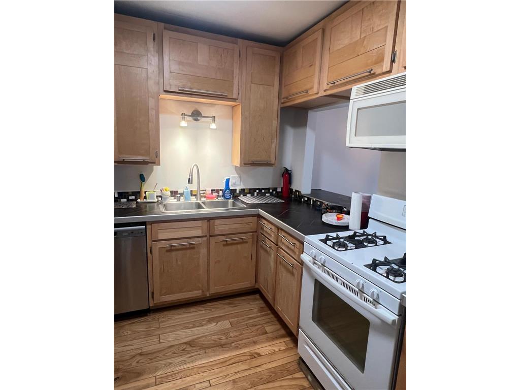 1218 University Avenue NE Minneapolis MN 55413 6822846 image6