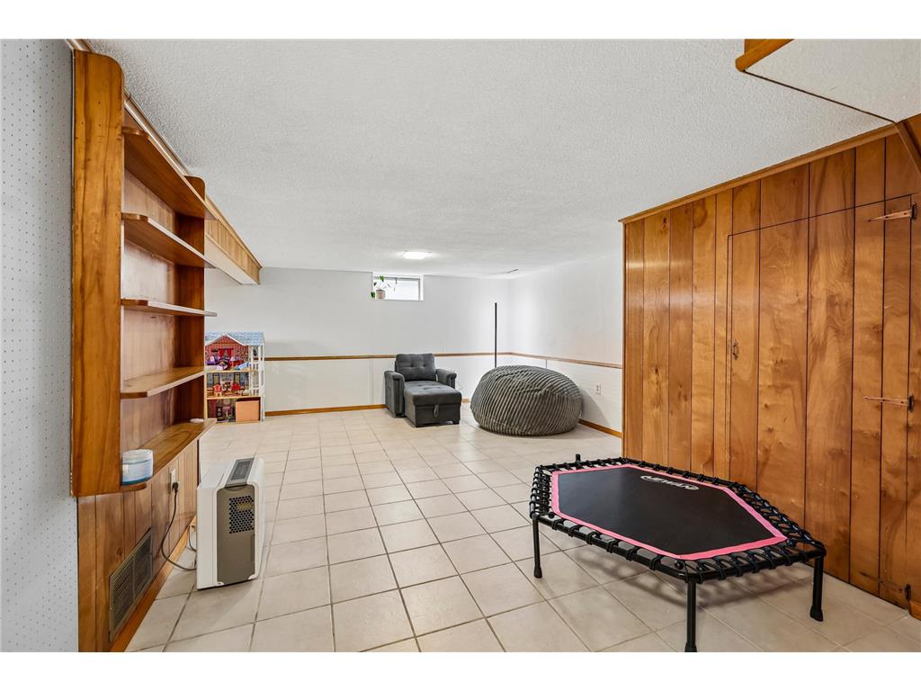 1219 Galvin Avenue West Saint Paul MN 55118 7110728 image24