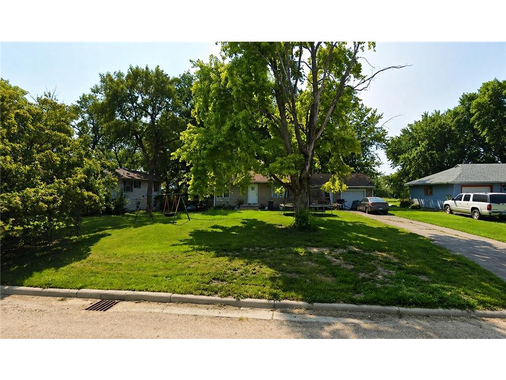 122 5th Street Clinton MN 56225 7064543 image3