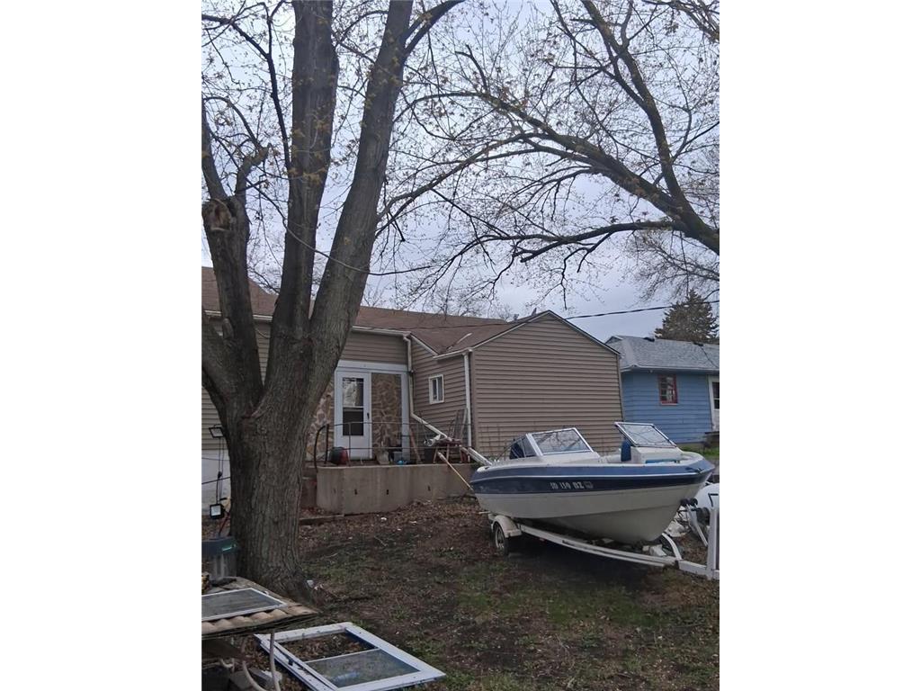 122 5th Street Clinton MN 56225 7064543 image5