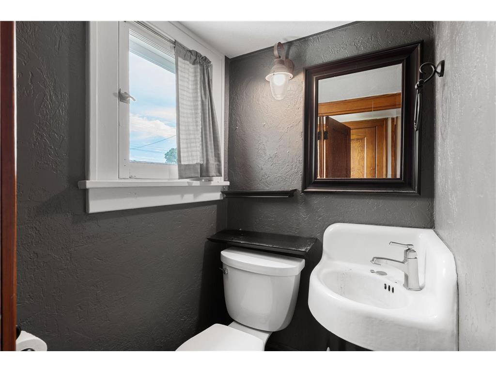 122 E Rice Street Owatonna MN 55060 7099211 image16