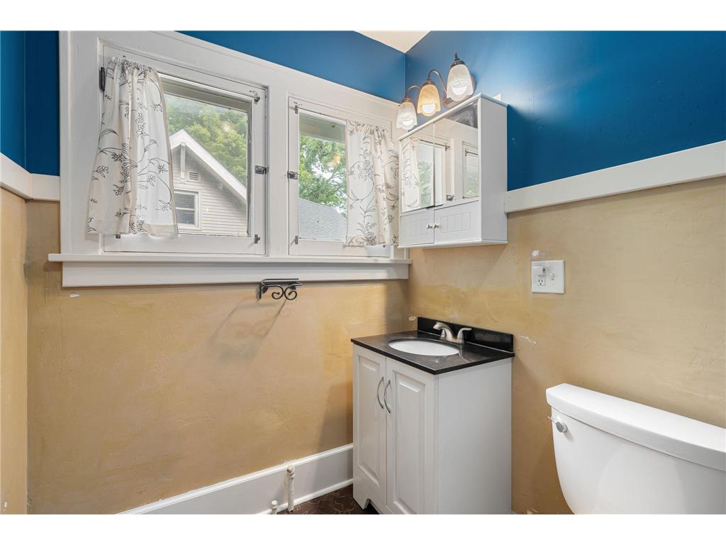 122 E Rice Street Owatonna MN 55060 7099211 image27