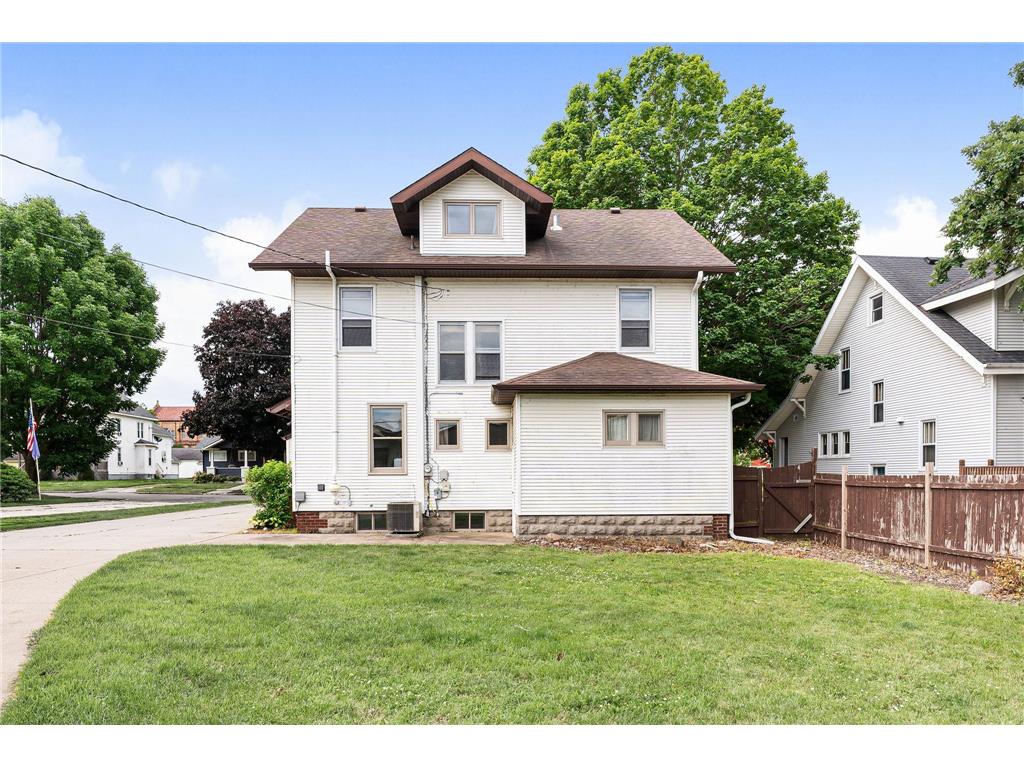 122 E Rice Street Owatonna MN 55060 7099211 image39