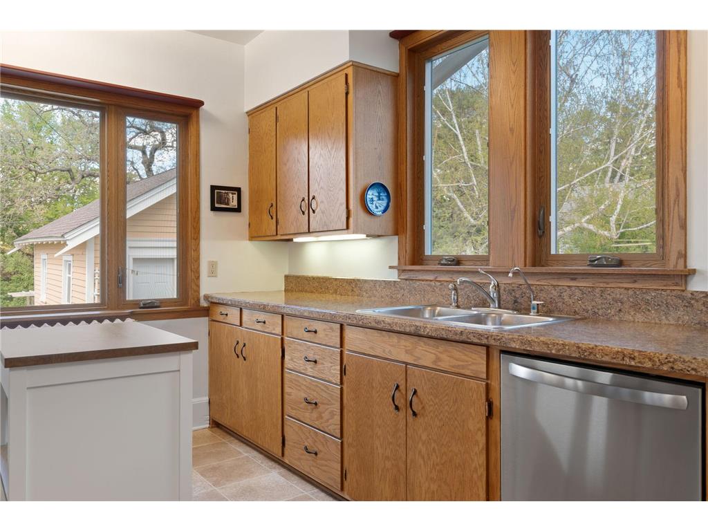 122 E University Street Owatonna MN 55060 7071384 image15