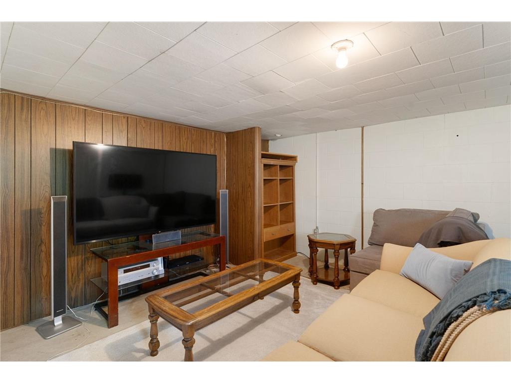 122 E University Street Owatonna MN 55060 7071384 image32